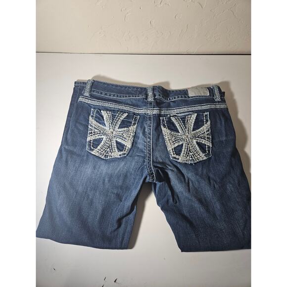 Maurices Premium Womens Embellished Jeans Size 15/16 Short 36x28 - Picture 2 of 6